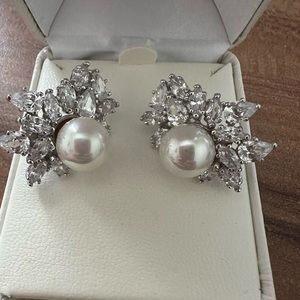 Pearl Earring Set